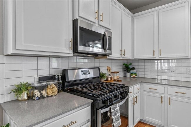 Building Photo - 9603 Tanager Way
