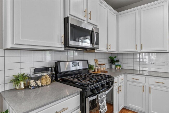 Foto del edificio - 9603 Tanager Way