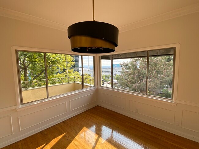 Building Photo - 1326 Londonderry View Dr