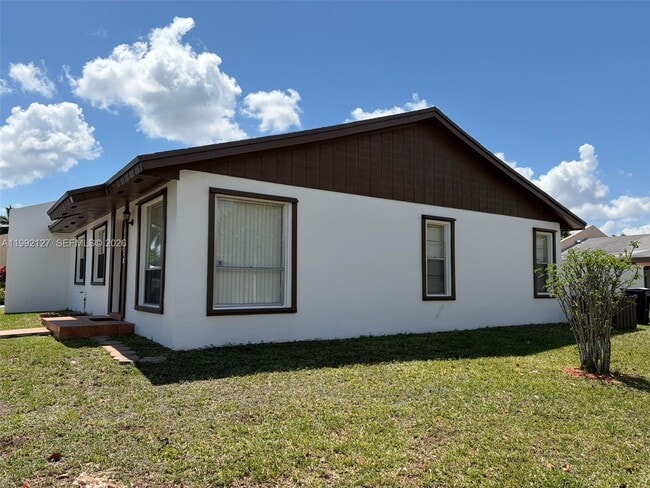 Building Photo - 11938 SW 122nd Ct