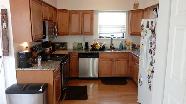Building Photo - 710 Cardinal Way