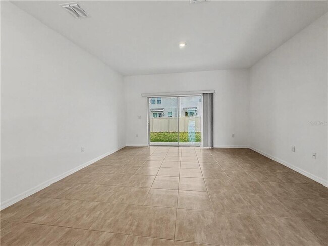 Foto del edificio - 2949 Skyline Lp