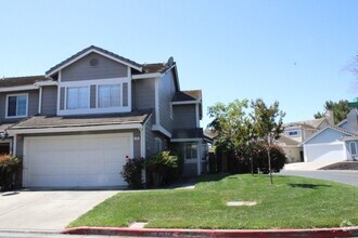 Building Photo - 219 Heron Dr