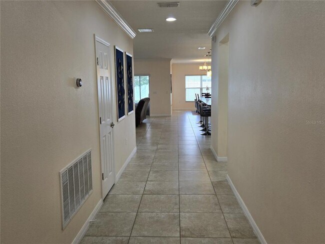Building Photo - 2246 Waukegan Dr