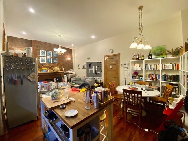 Foto del edificio - 863 CARROLL STREET 1B