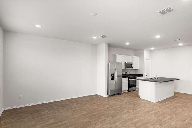 Foto del edificio - 105 Kendall Ln