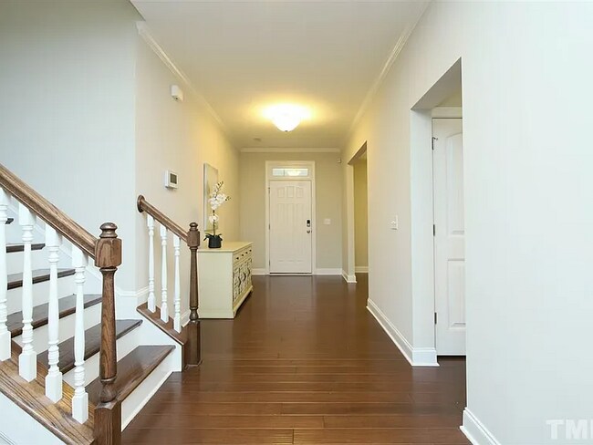 Foto del edificio - 318 Millbrook Dr