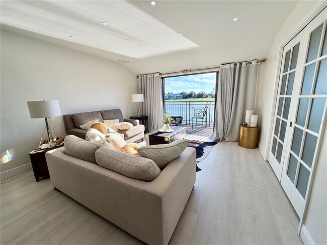 Building Photo - 29230 Bay Hollow Dr