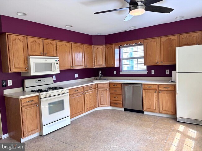 Foto del edificio - 7708B Normandy Dr