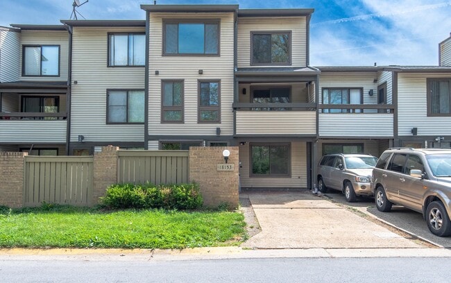 Foto del edificio - 18153 Tunstall Dr