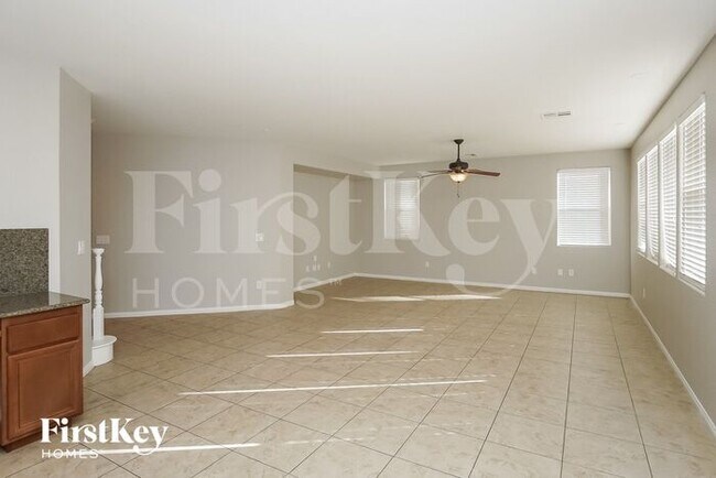 Foto del edificio - 209 Summit Creek Ave