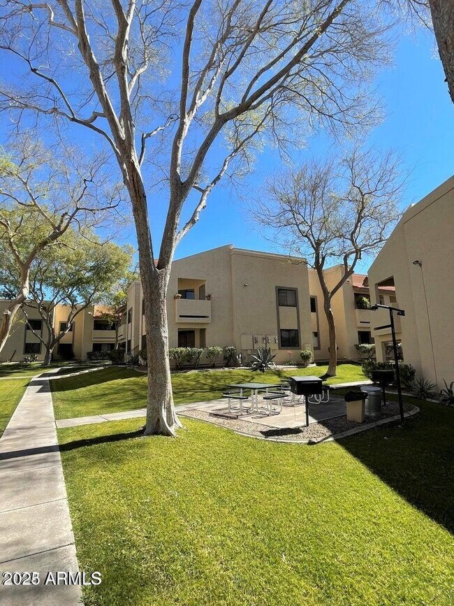 Foto del edificio - 145 N 74th St