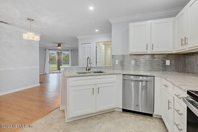 Building Photo - 400 Sandiron Cir