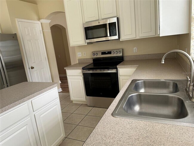 Foto del edificio - 1023 Cinnamon Fern Ct
