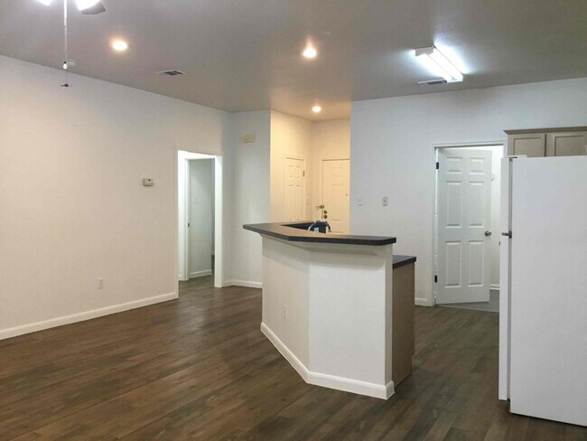 Foto del edificio - 3104 Northwest Blvd