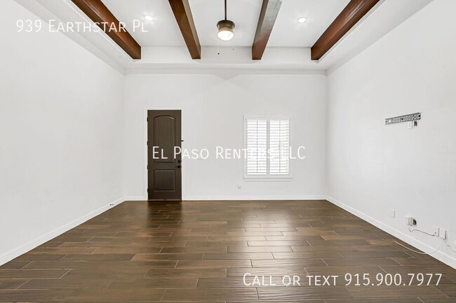 Building Photo - 939 Earthstar Pl
