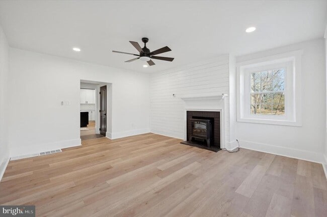 Building Photo - 503 N Bethlehem Pike