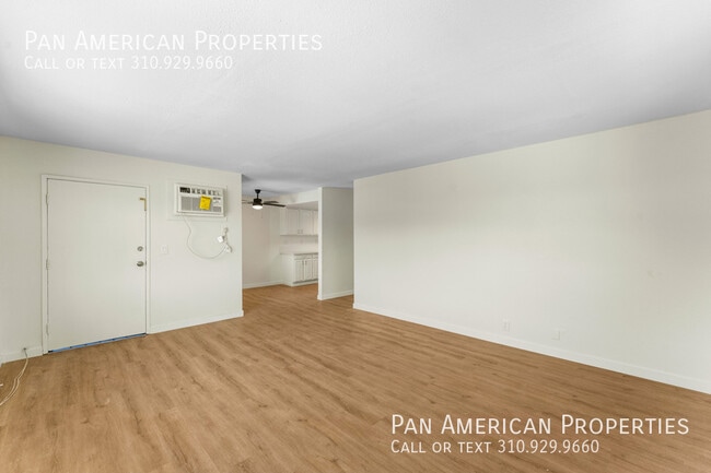 Foto del edificio - 4484 La Deney St