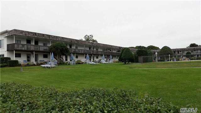 Foto del edificio - 50 Rampasture Rd