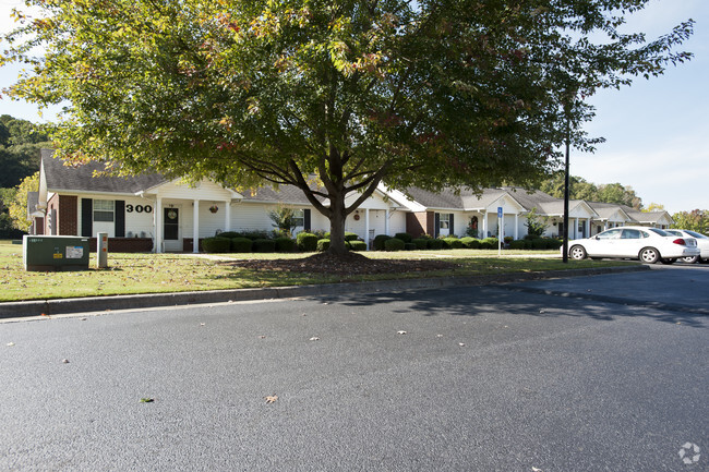 Building Photo - The Cove Apartments