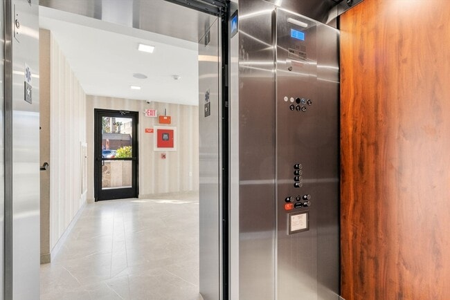 Foto del edificio - 124 Warren St