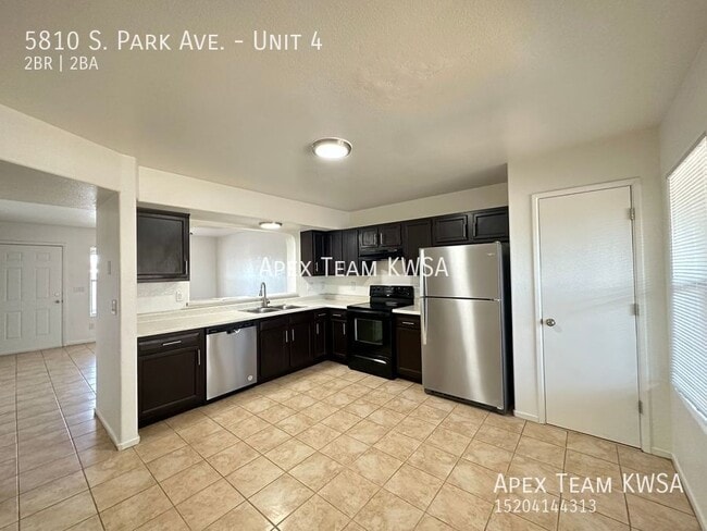 Building Photo - 5810 S Park Ave