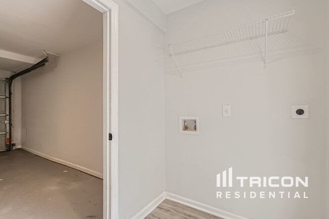Foto del edificio - 1535 Pine Log Pl