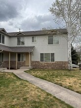 Building Photo - 2624 Graceland Dr