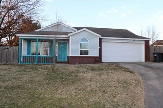 Building Photo - 2418 Pine Lake Ave