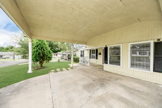 Foto del edificio - 7722 Elm St