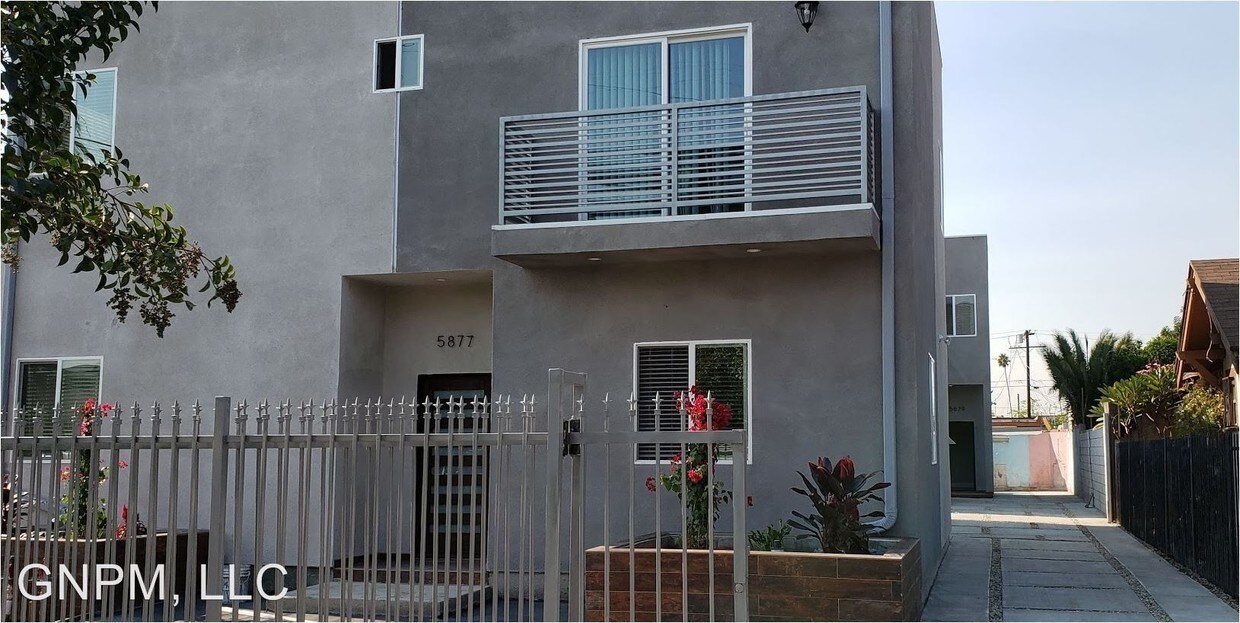 Primary Photo - 5877 Inskeep Ave