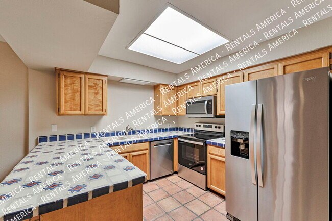 Foto del edificio - 277 E Root Way