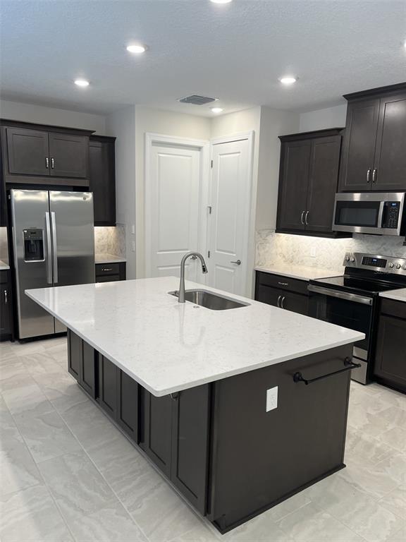 Building Photo - 906 Umbria Dr