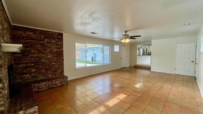 Foto del edificio - 1940 N Woodridge Way