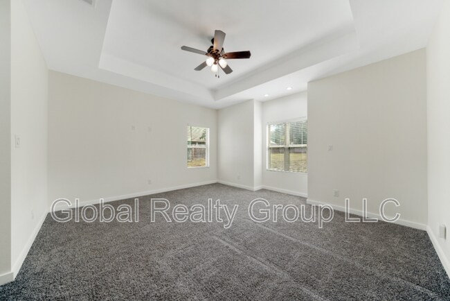 Building Photo - 2675 Fairwood Dr