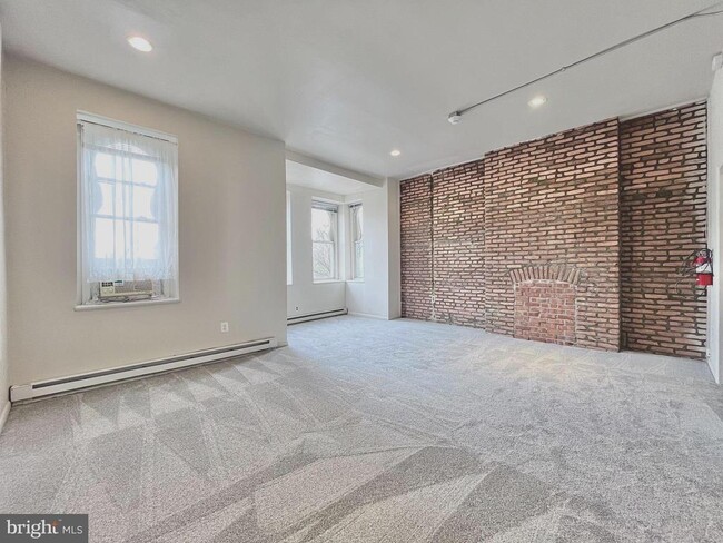 Building Photo - 1502 W Mt Royal Ave