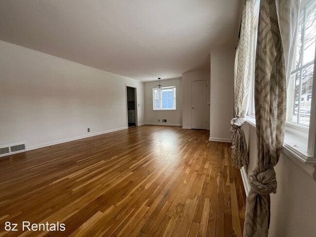 Building Photo - 3 br, 1 bath House - 310 30th St