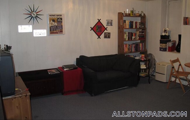 Building Photo - 15 Glenville Ave