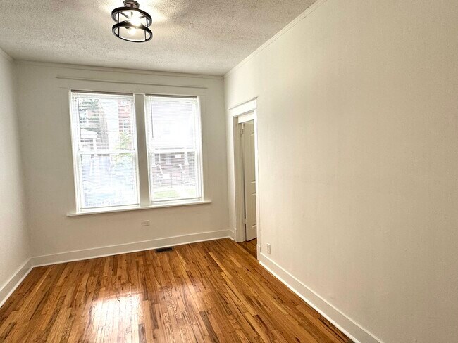 Foto del edificio - 4050 W Hirsch St