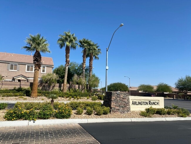 Foto del edificio - Remarkable totally renovated 2bed 2bath townhome is SW Las Vegas