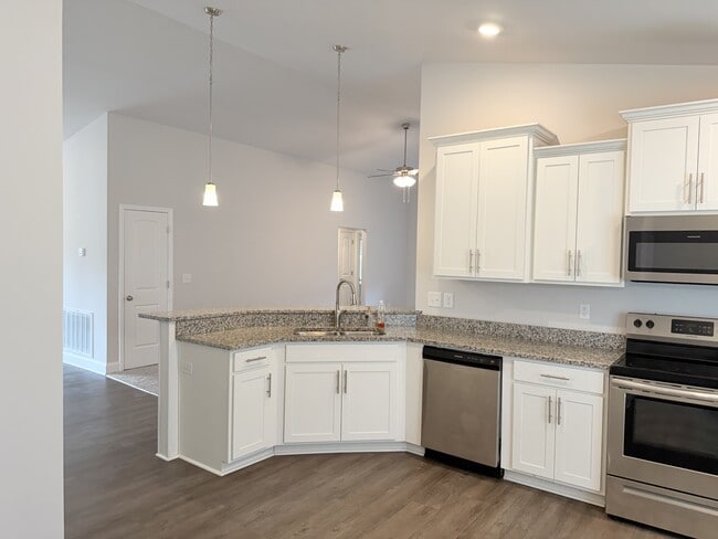 Building Photo - 214 Alonzo Toney Dr