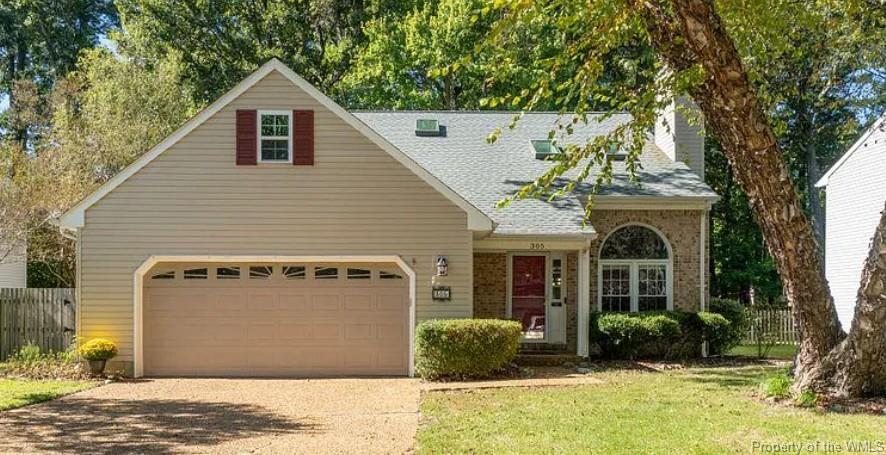 Primary Photo - 305 Peachtree Ln