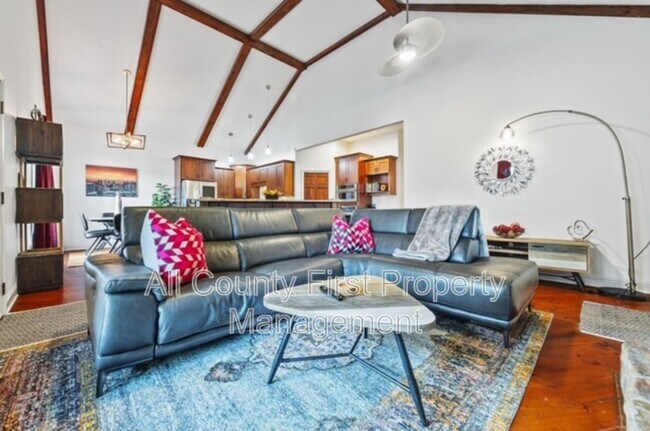 Foto del edificio - 3273 Dogwood St