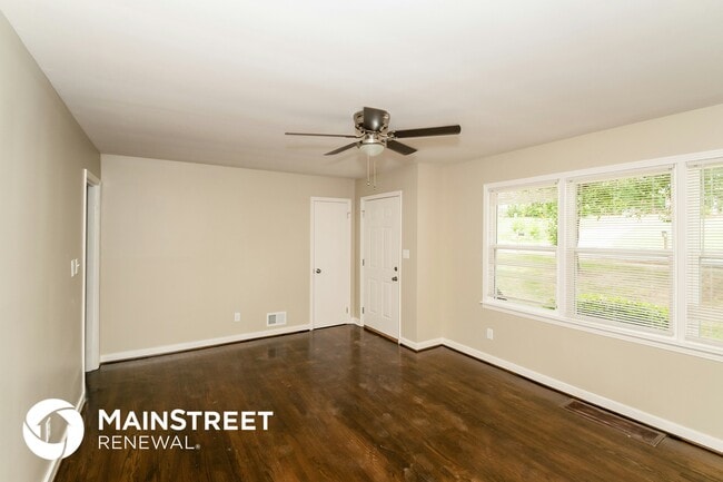 Building Photo - 557 Zinnia Ln
