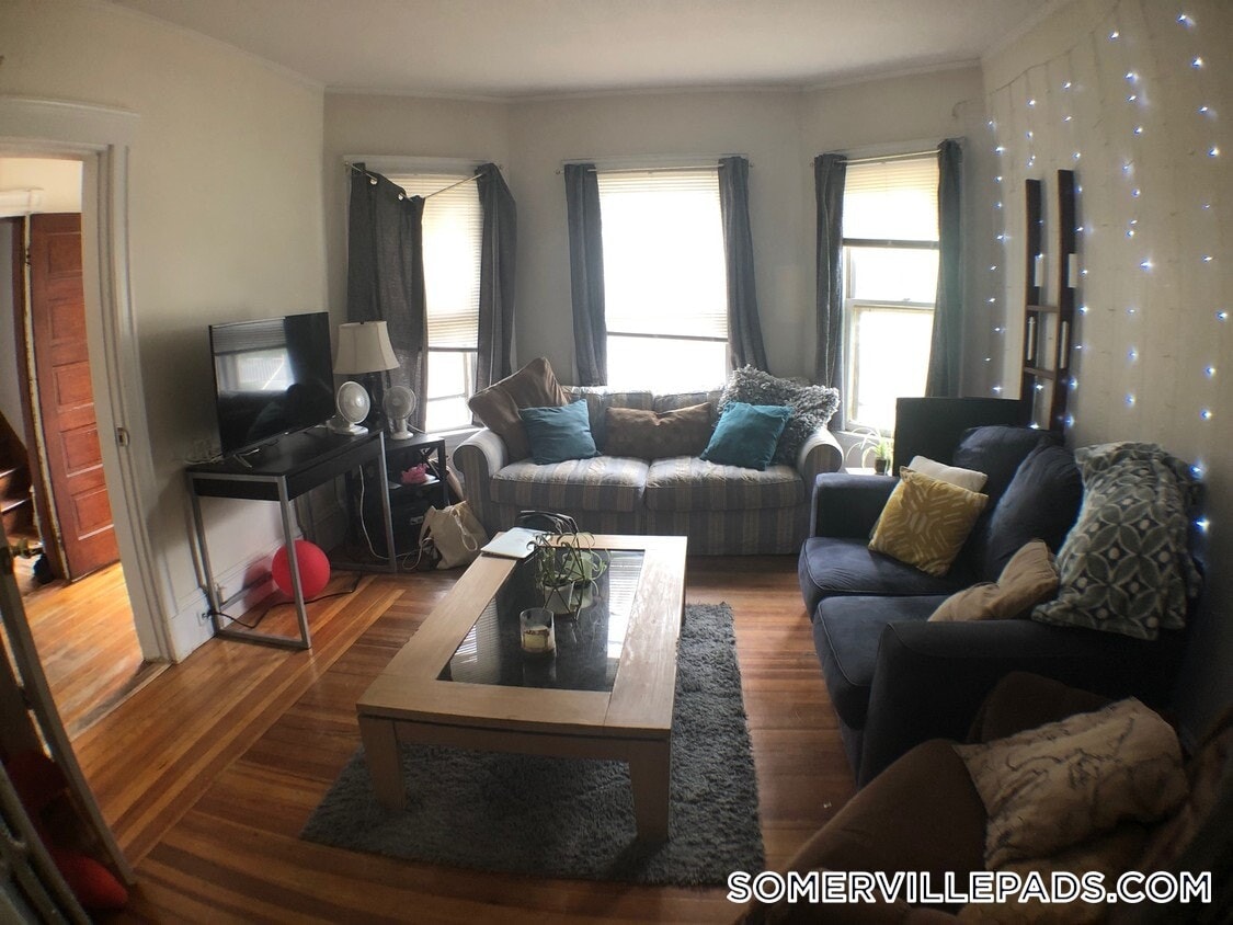 Foto principal - 16 Curtis Ave