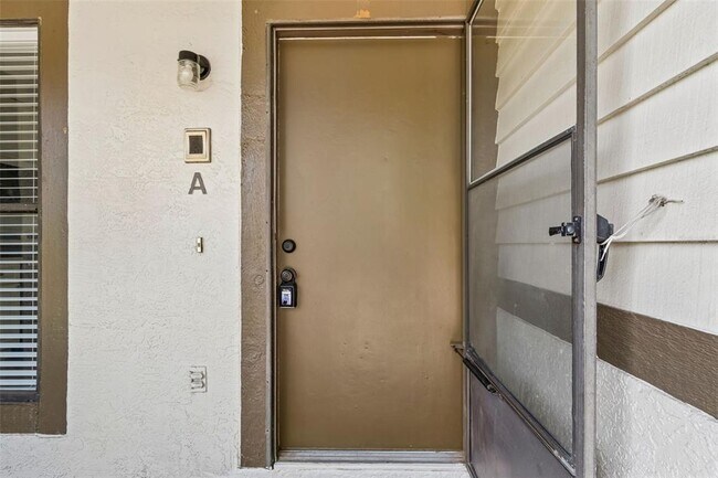 Foto del edificio - 2945 Grove Wood Blvd