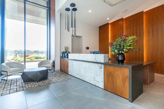 24/7 Onsite Concierge - Live Grandscape