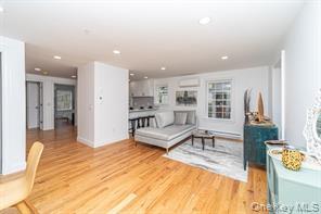 Building Photo - 70 New Paltz Rd