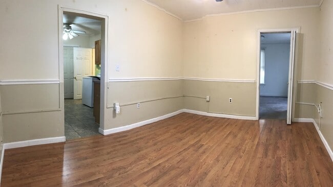 Building Photo - 164 Chauncey Pl