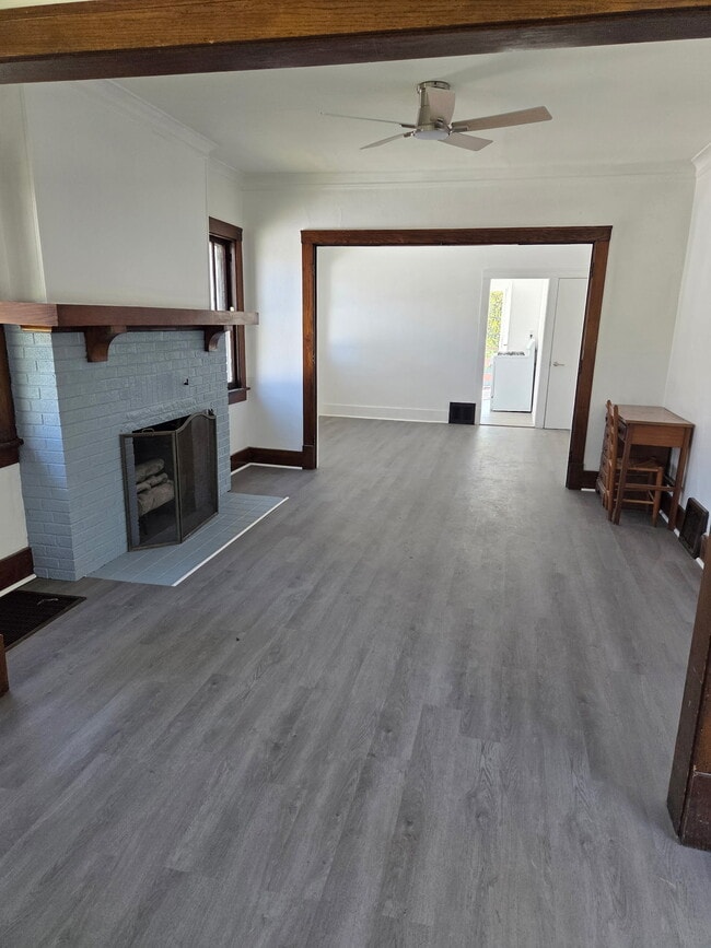 Foto del edificio - 2304 N Ellis St